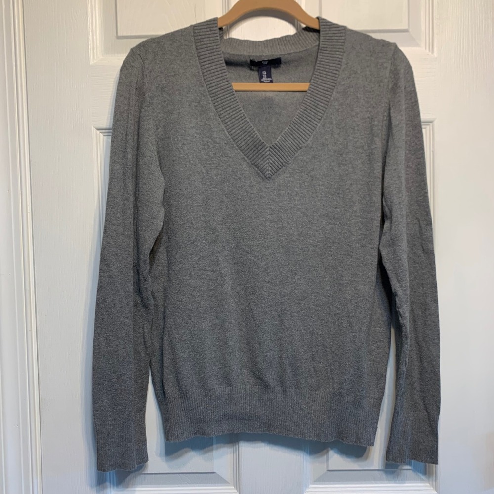 Gap V-Neck Sweater Large Gray Cotton Long Sleeve Pullover Preppy Casual Classic